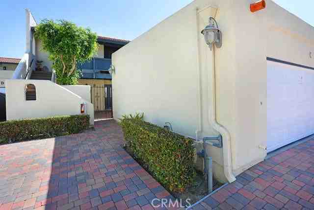 Crystal Lantern St #B - Photo 6 of 8