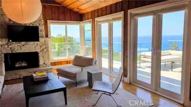 995 Summit Dr - Photo 5 of 8