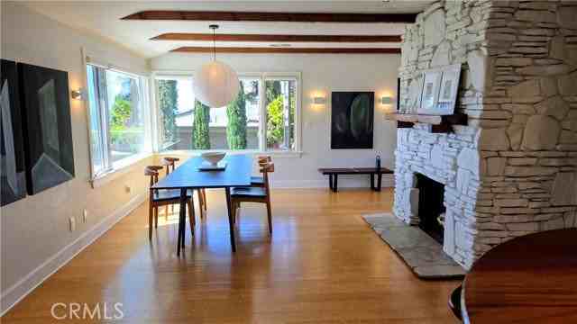 995 Summit Dr - Photo 7 of 8