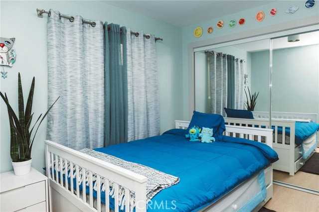 989 La Mirada St - Photo 3 of 8
