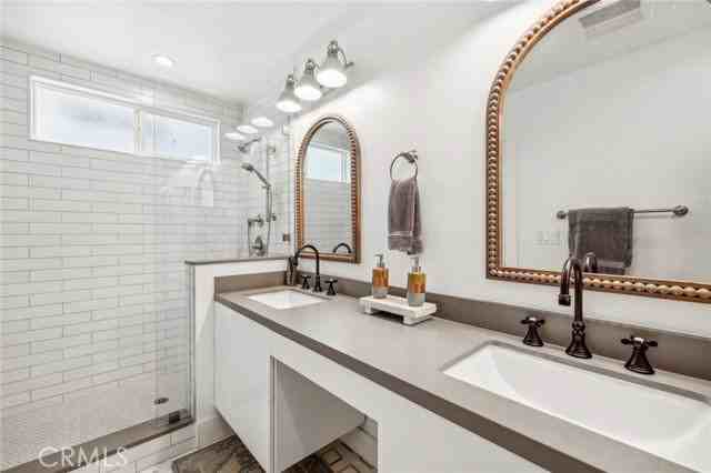 989 La Mirada St - Photo 4 of 8