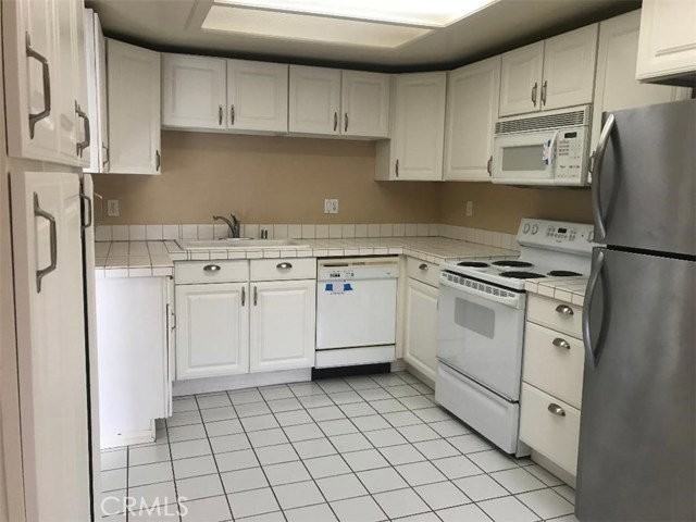 25 Escapade Ct - Photo 4 of 8