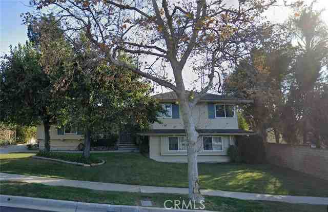 1670 Sandalwood Dr - Photo 3 of 8