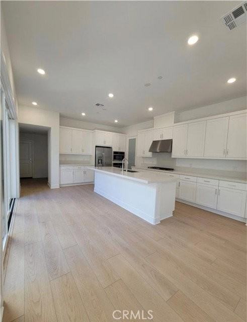 129 Billings - Photo 2 of 8