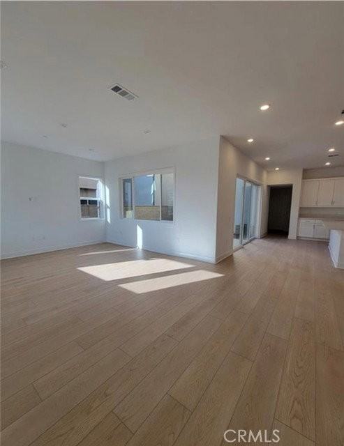 129 Billings - Photo 3 of 8