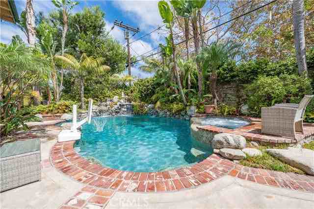 2802 Shantar Dr - Photo 6 of 8