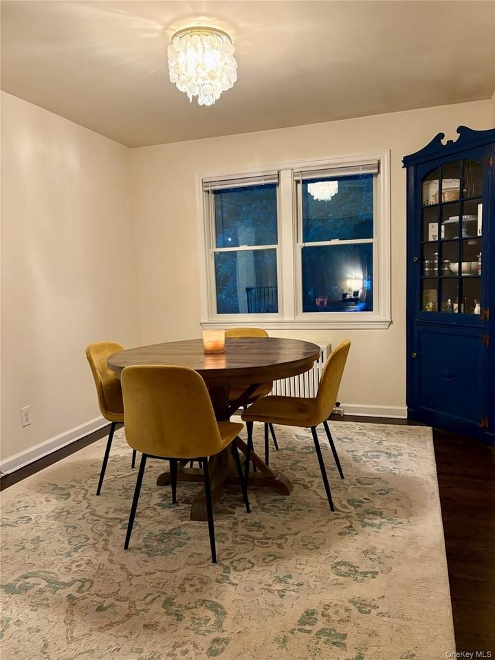 275 4th Ave - Photo 4 of 16