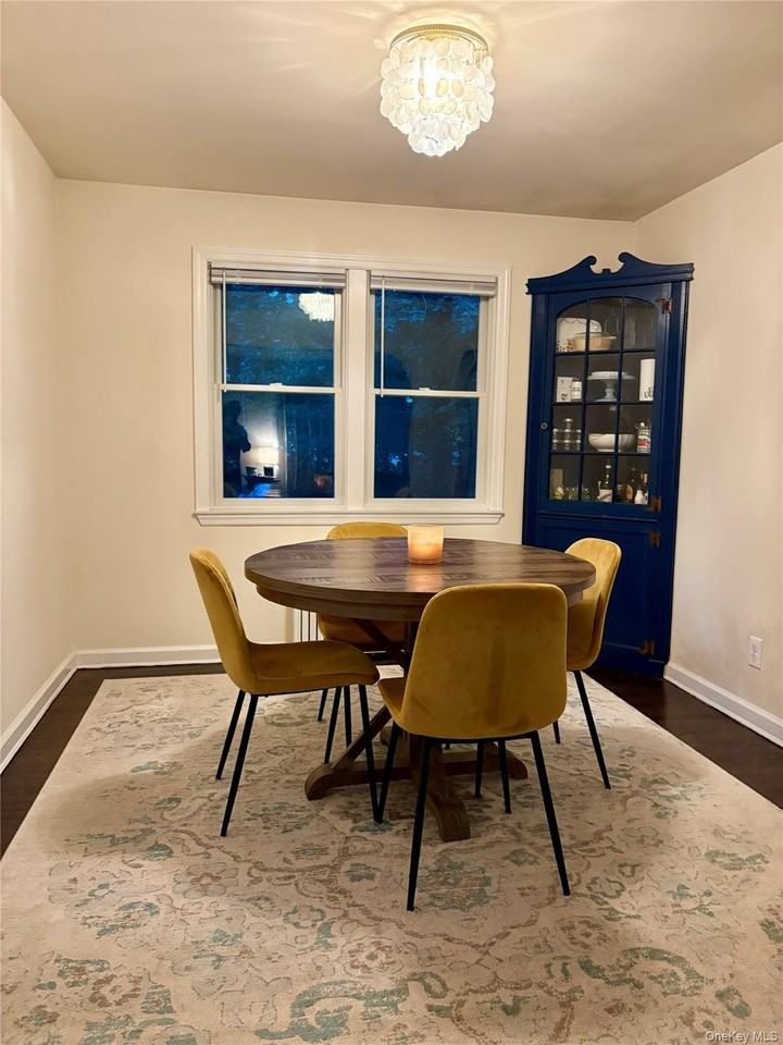 275 4th Ave - Photo 5 of 16