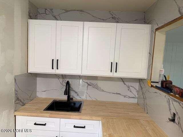 33 Stagecoach Rd - Photo 4 of 15