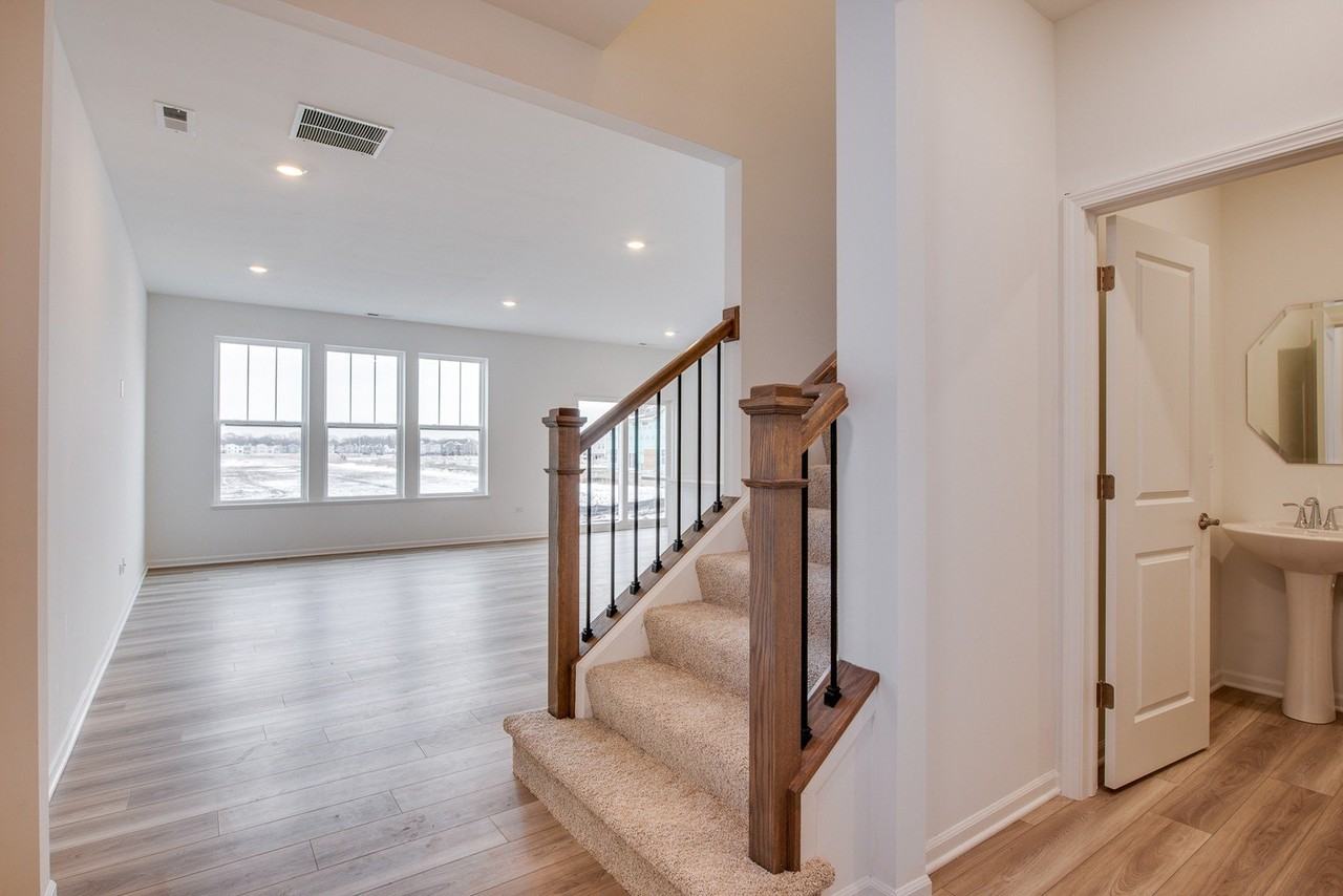 15139 S Hepworth Pl - Photo 2 of 20