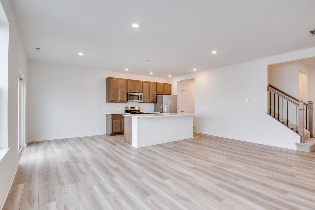 15139 S Hepworth Pl - Photo 4 of 20