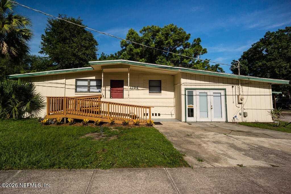 1794 Rogero Rd #B - Photo 2 of 24