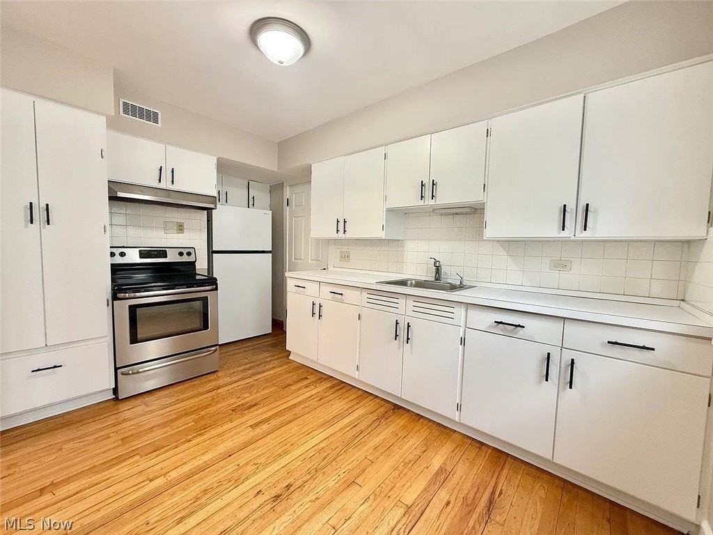 2171 Lincoln Ave - Photo 4 of 10
