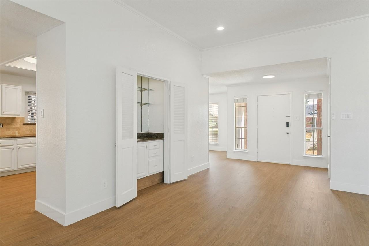 1321 River Birch Ln - Photo 6 of 25