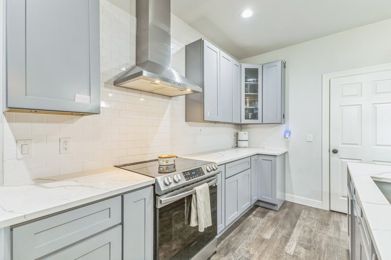 424 N Mcgraw St - Photo 6 of 22