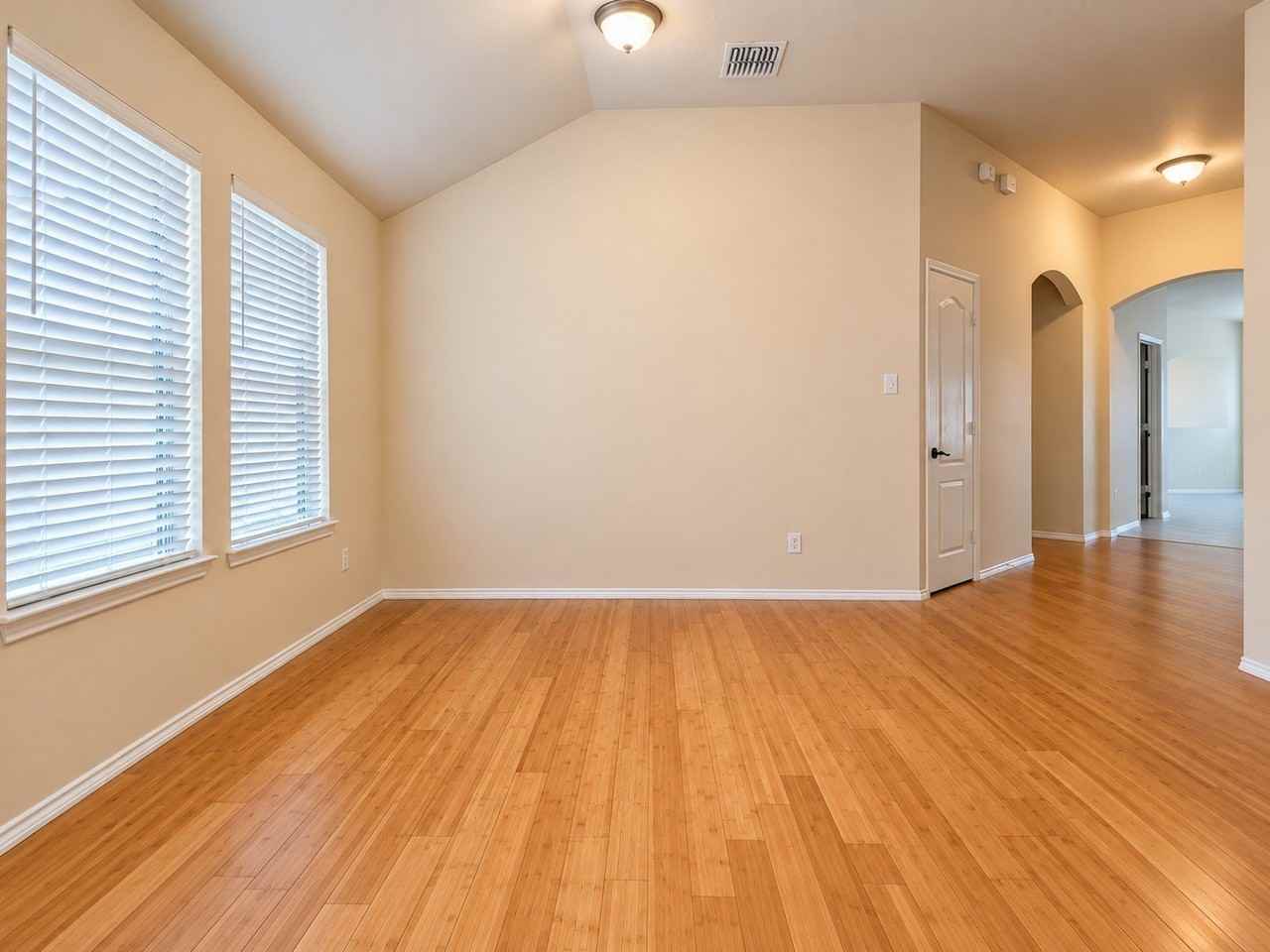 625 Soledad St - Photo 2 of 13