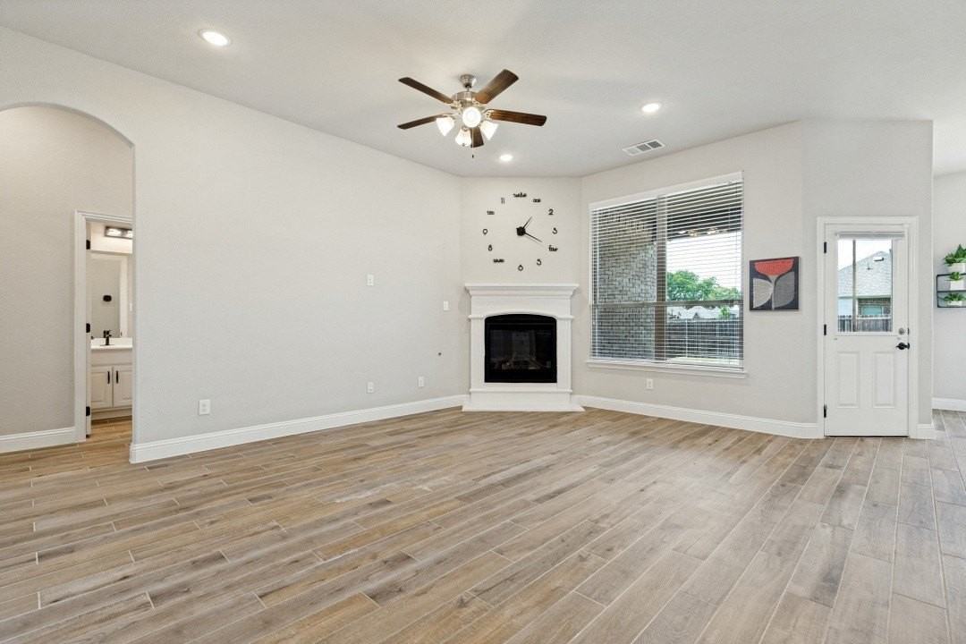 4005 Gray Wolf Dr - Photo 6 of 40