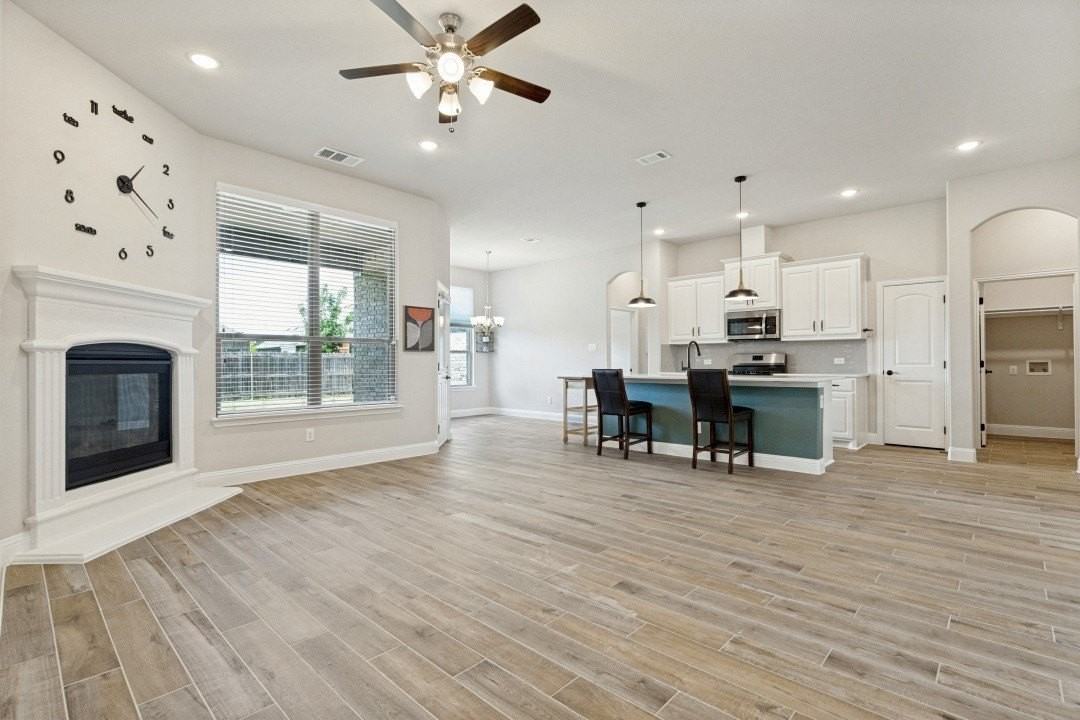 4005 Gray Wolf Dr - Photo 7 of 40