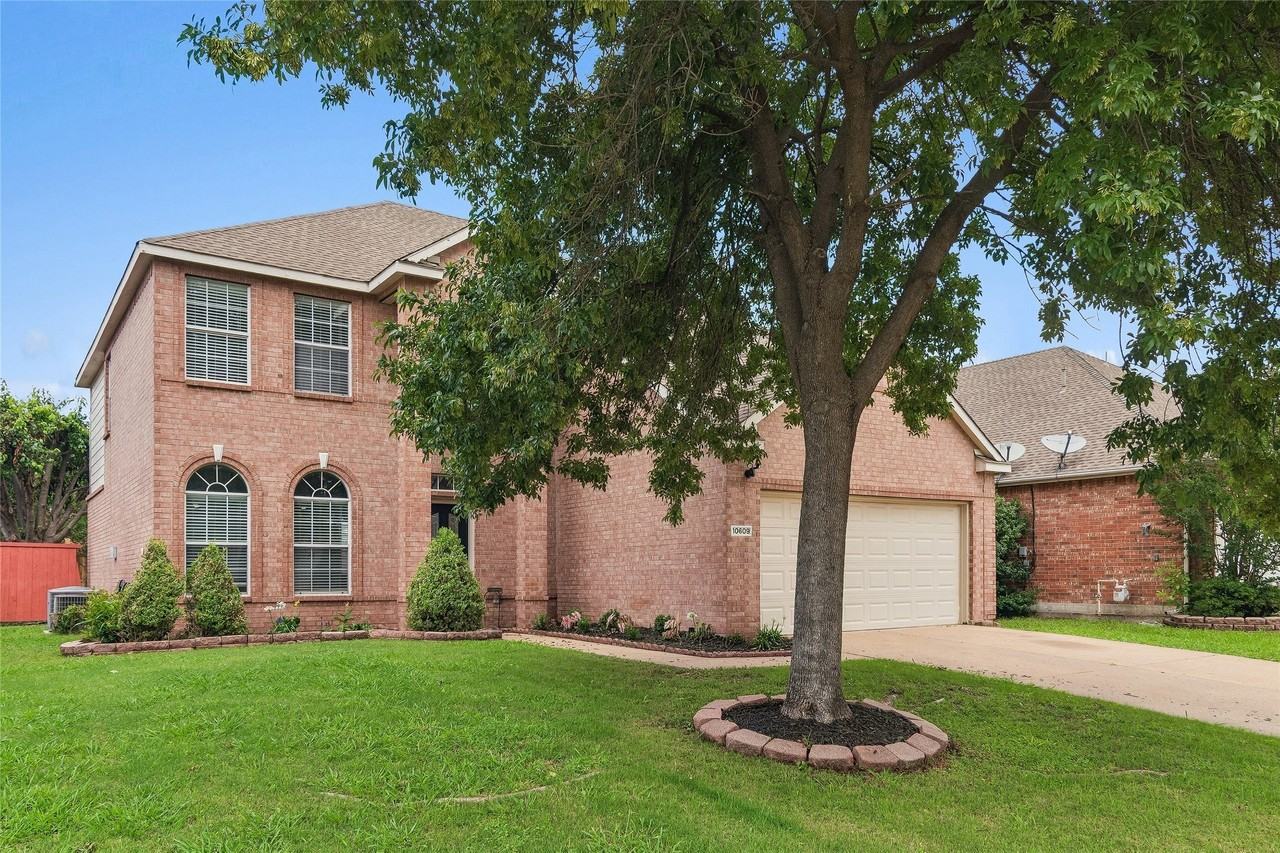 10609 Augusta Ln - Photo 3 of 25
