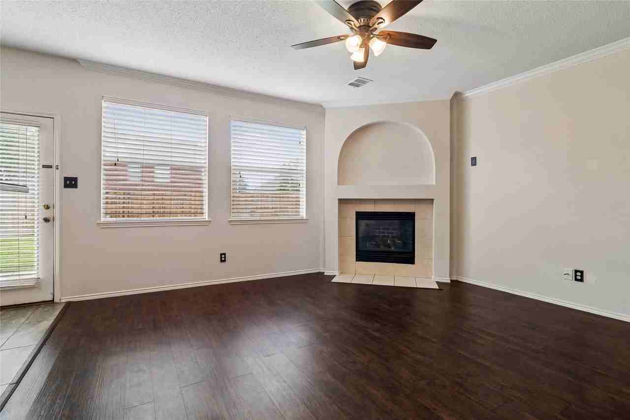 10609 Augusta Ln - Photo 6 of 25