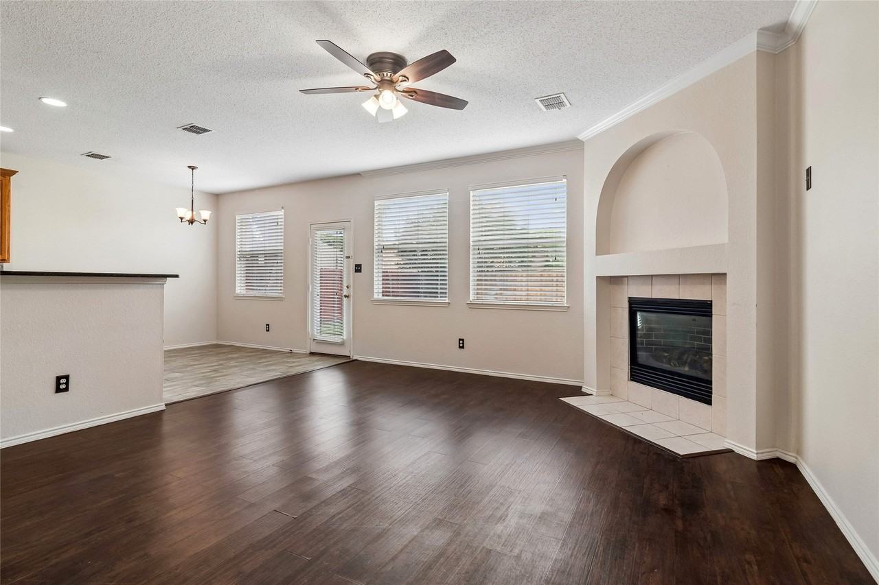 10609 Augusta Ln - Photo 7 of 25