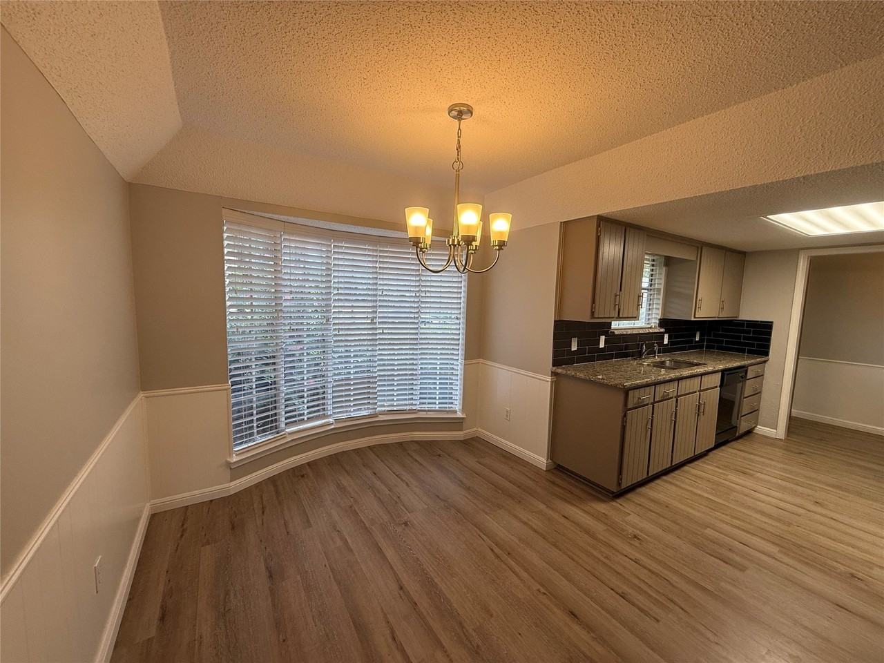 5912 Pleasant Hill Dr - Photo 7 of 12