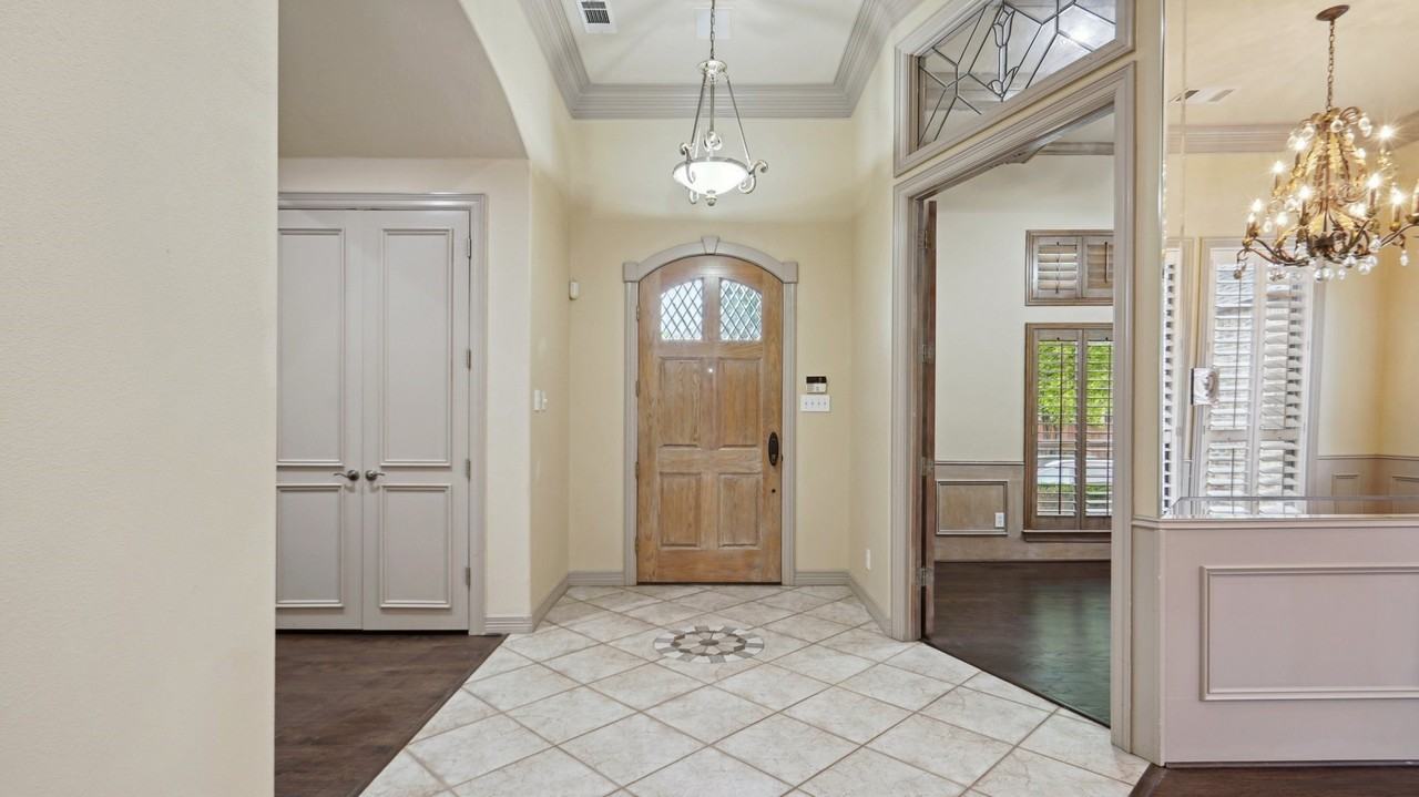 104 Stonehaven Ct - Photo 4 of 40