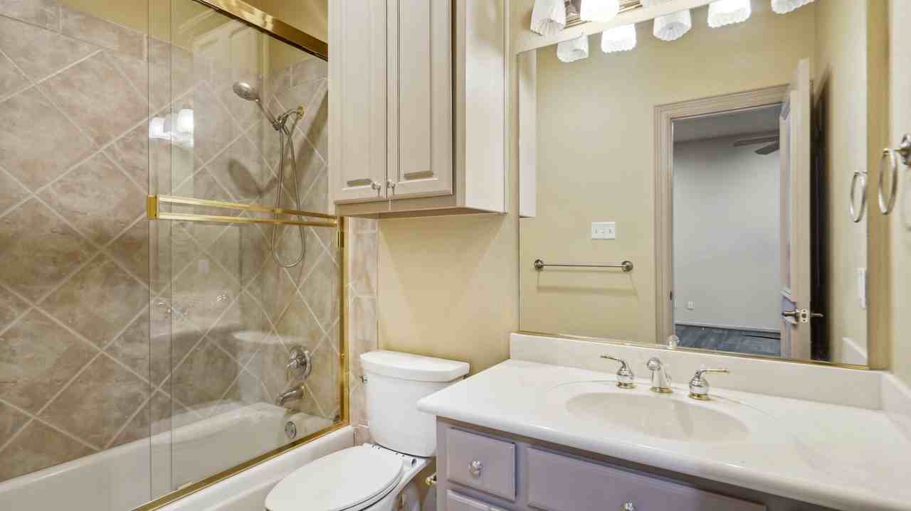 104 Stonehaven Ct - Photo 7 of 40