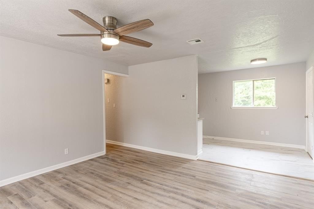 2605 Queensbury Rd - Photo 6 of 20