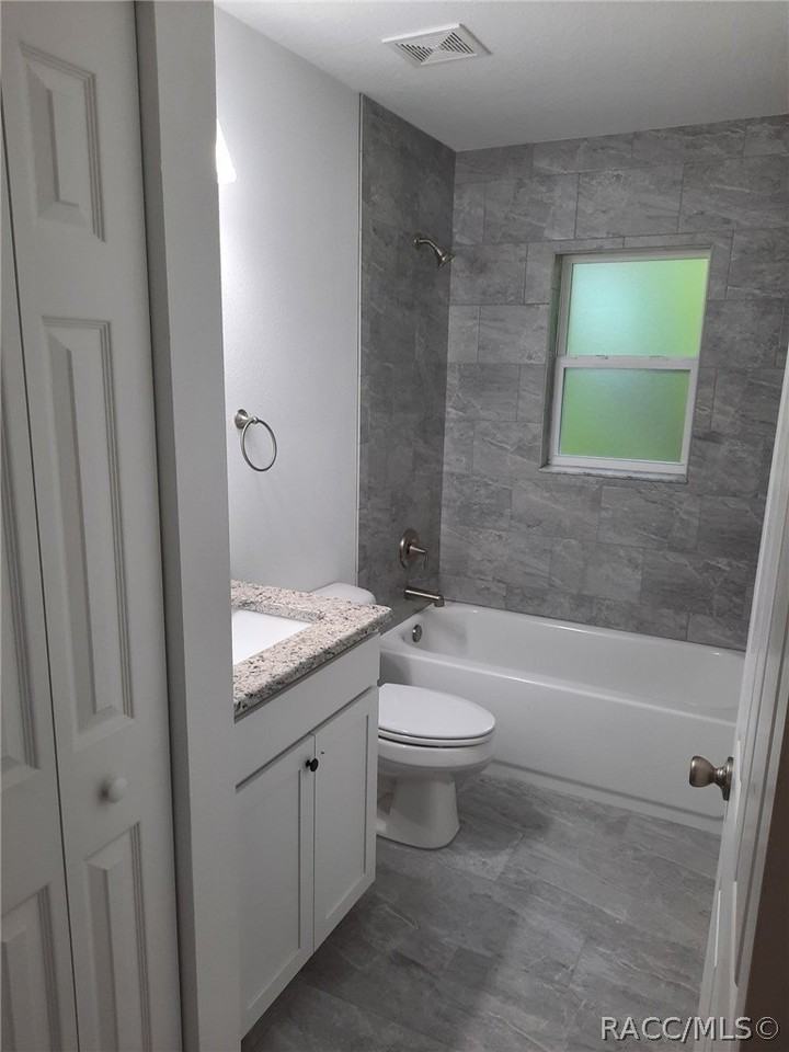 605 Howard St - Photo 6 of 7
