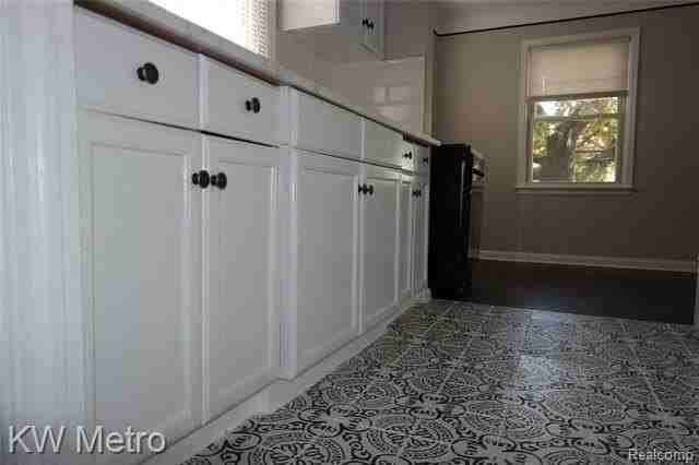 626 E 12 Mile Rd - Photo 4 of 31
