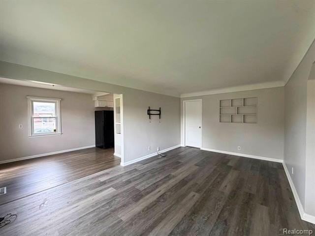 8601 Riverview St - Photo 4 of 35