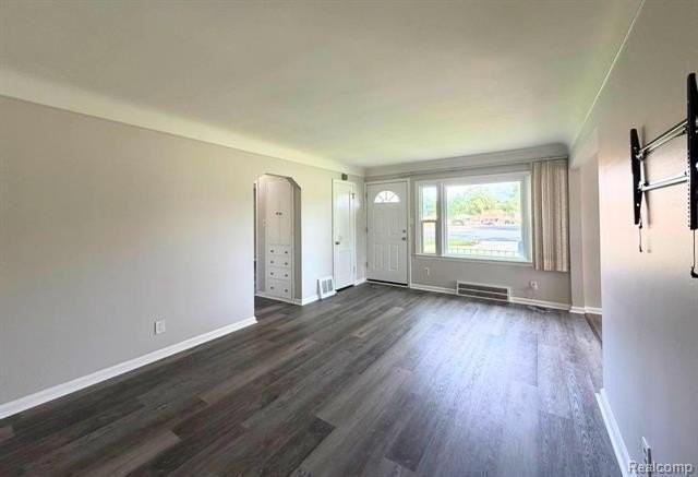 8601 Riverview St - Photo 6 of 35