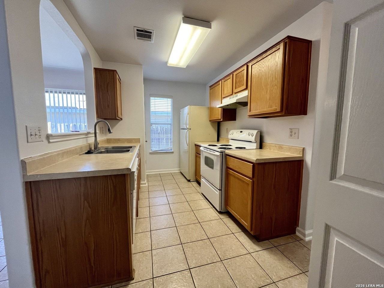 10810 Tiger Horse Dr - Photo 4 of 15