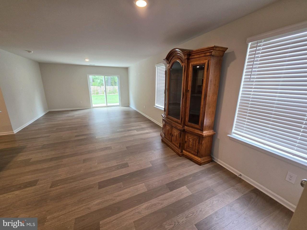 22433 Reeve Rd - Photo 7 of 29