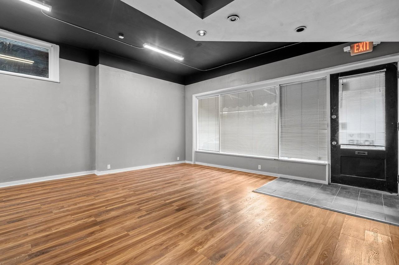104 Brown St - Photo 2 of 20