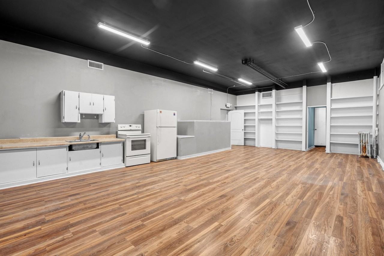 104 Brown St - Photo 6 of 20