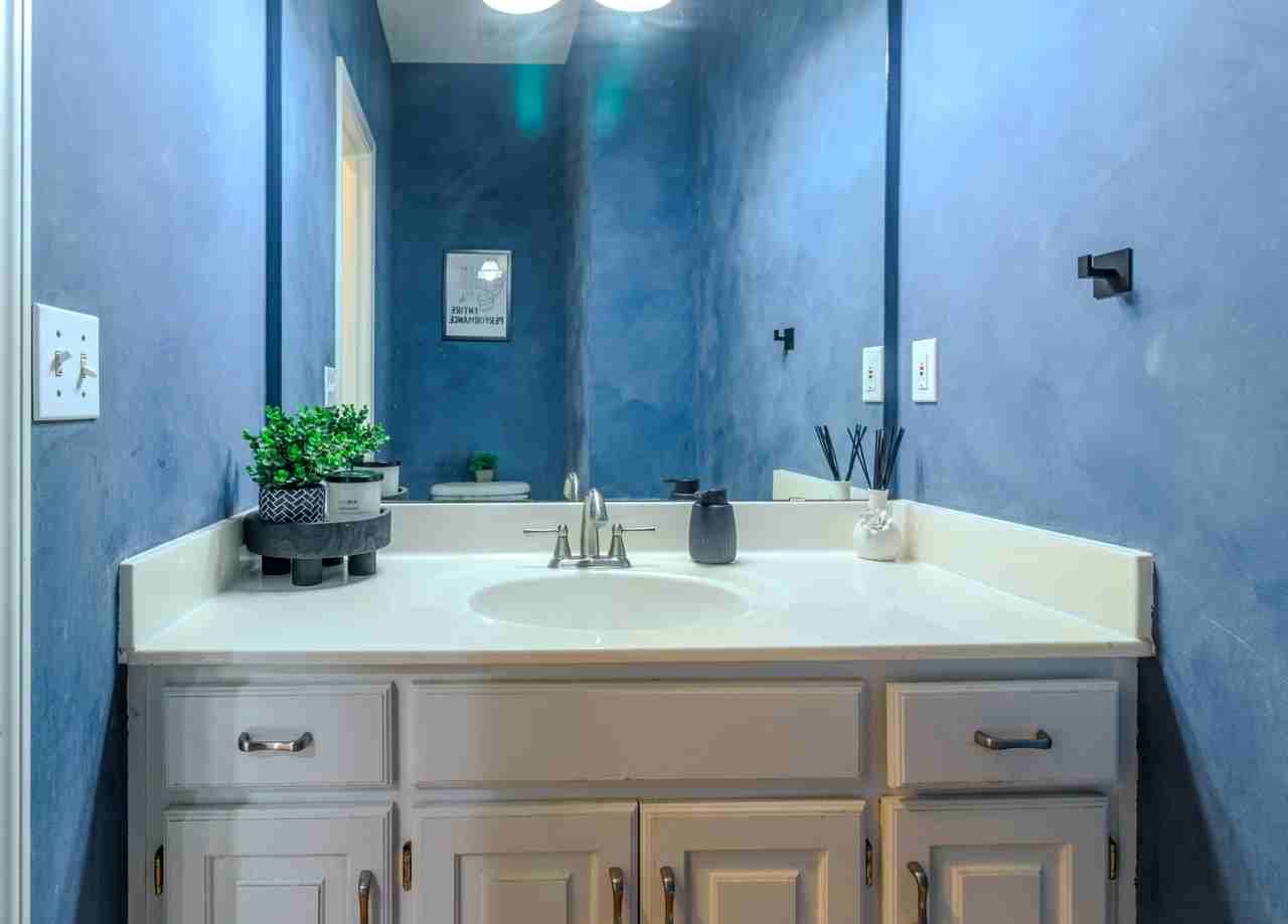 13018 Bond St - Photo 6 of 39