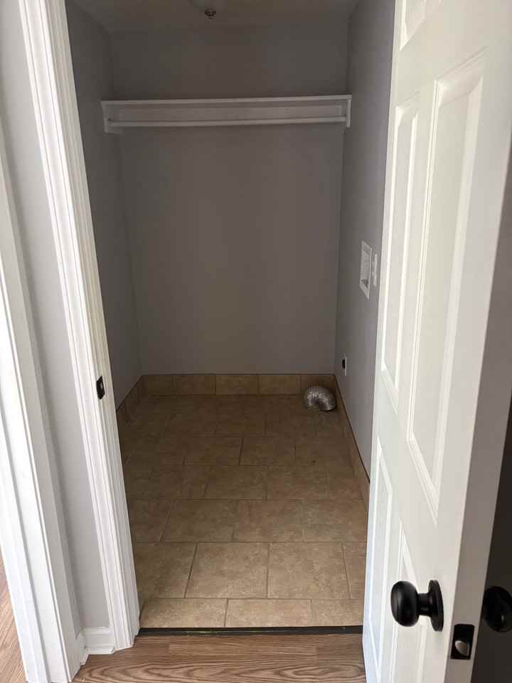 107 Denton Pl - Photo 4 of 12