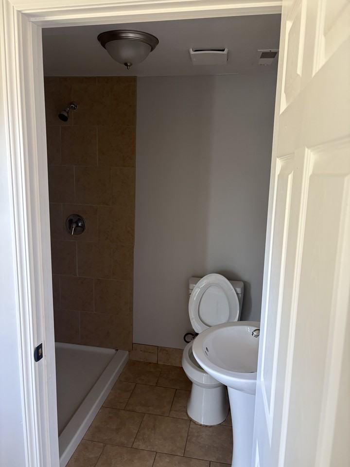 107 Denton Pl - Photo 5 of 12