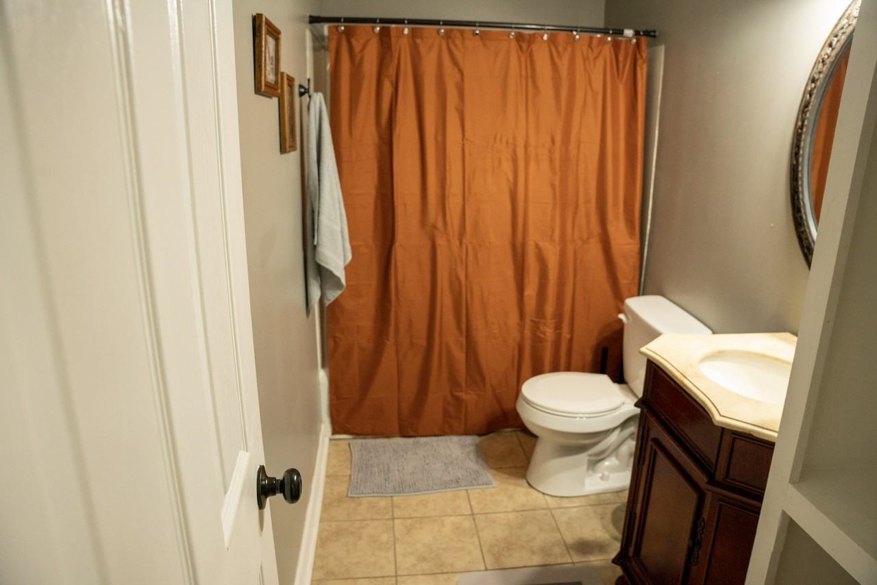 7903 Mustang Dr - Photo 3 of 8