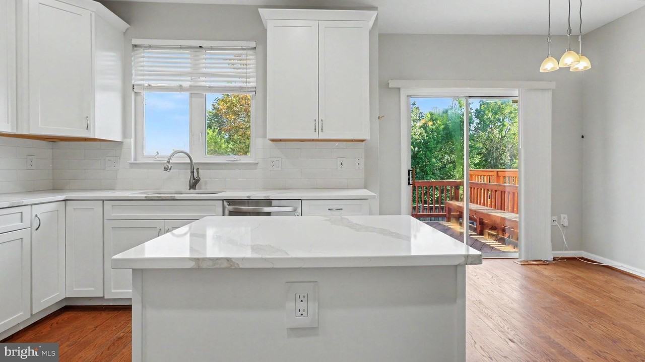 6239 Frosty Winter Ct - Photo 4 of 50
