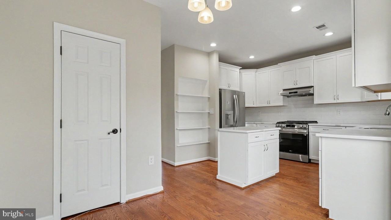 6239 Frosty Winter Ct - Photo 7 of 50