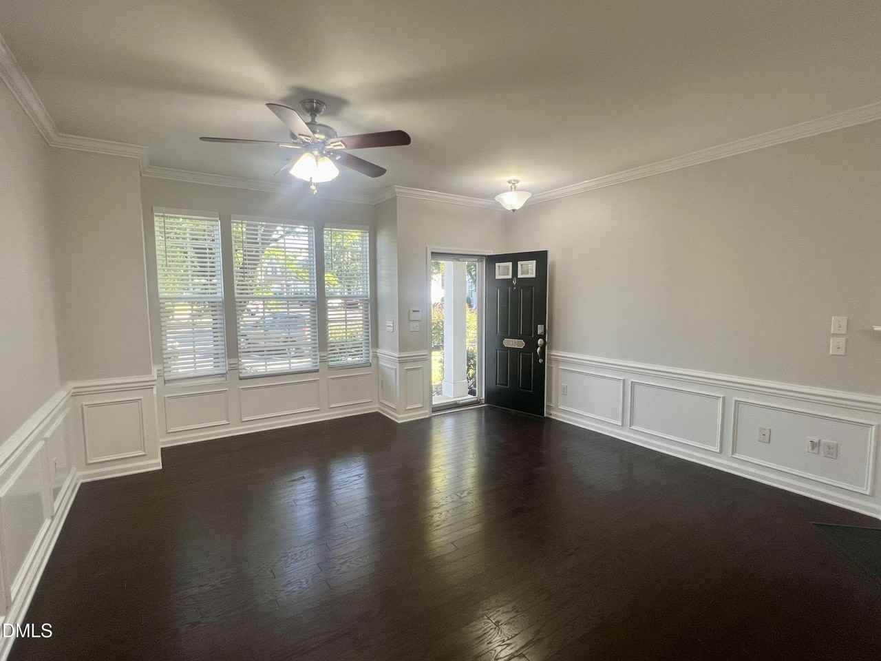 832 Cupola Dr - Photo 2 of 26