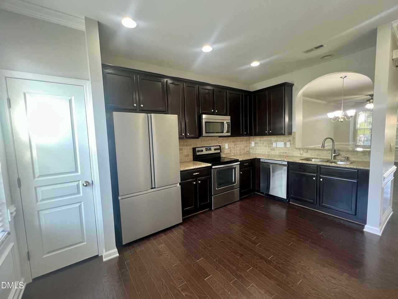 832 Cupola Dr - Photo 6 of 26