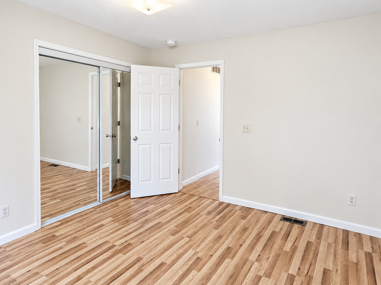1512 Montgomery St #1 - Photo 7 of 21