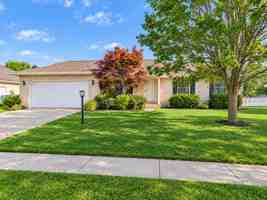 featured image of 3210 Old Warson Rd #1