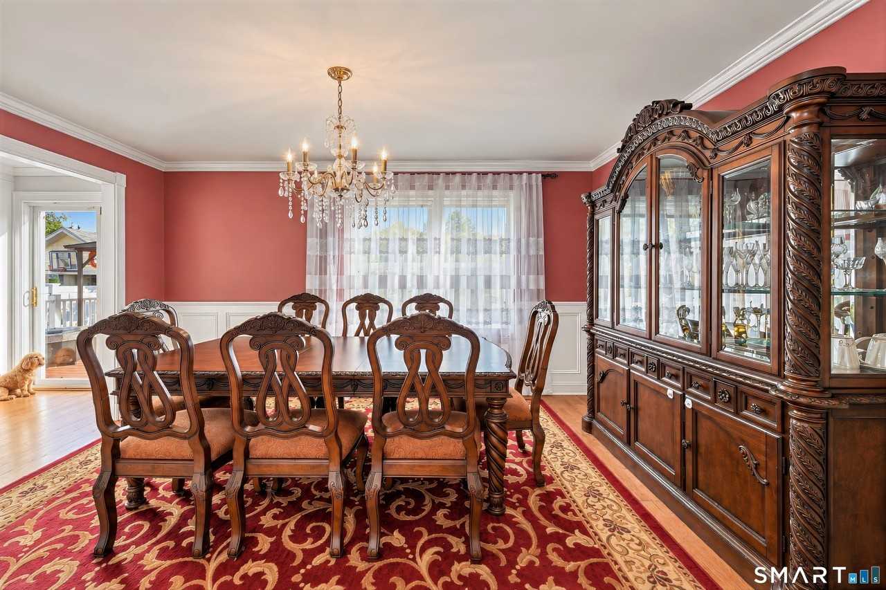 54 Saint Charles Ave - Photo 7 of 26