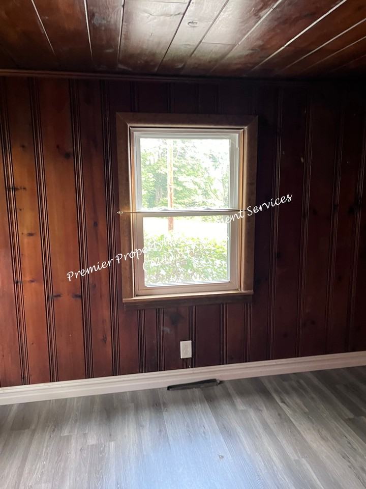 215 Ross Ave #1 - Photo 6 of 21