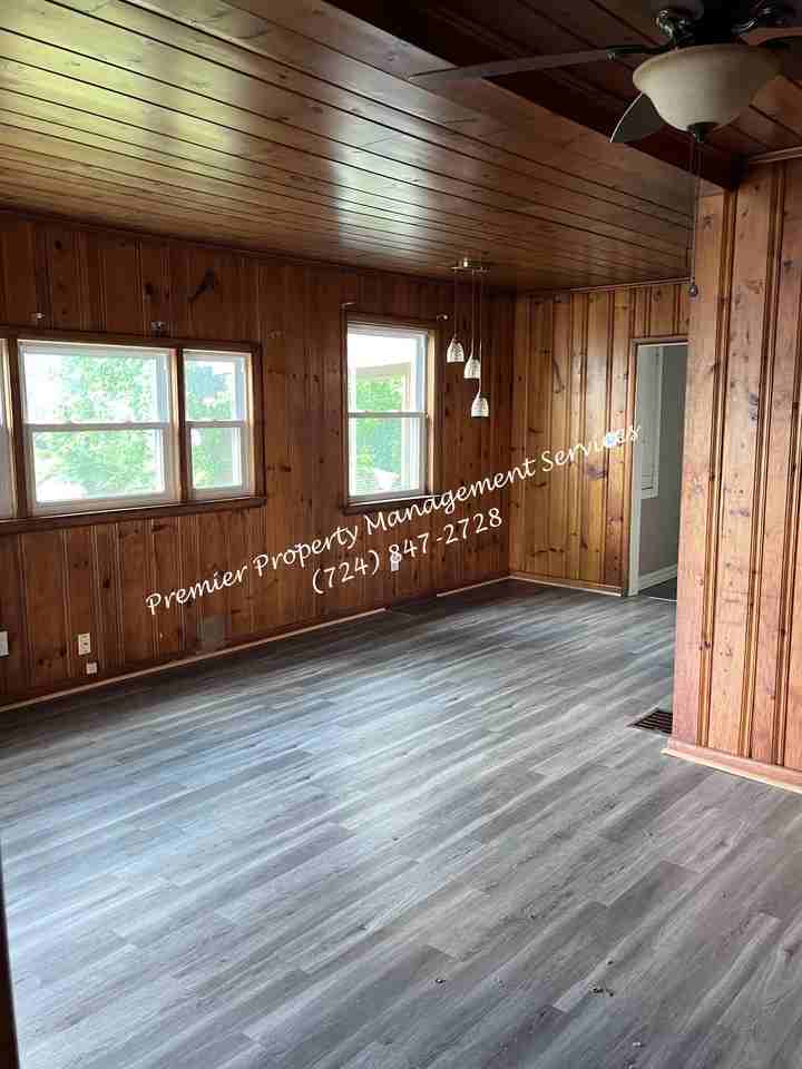 215 Ross Ave #1 - Photo 7 of 21